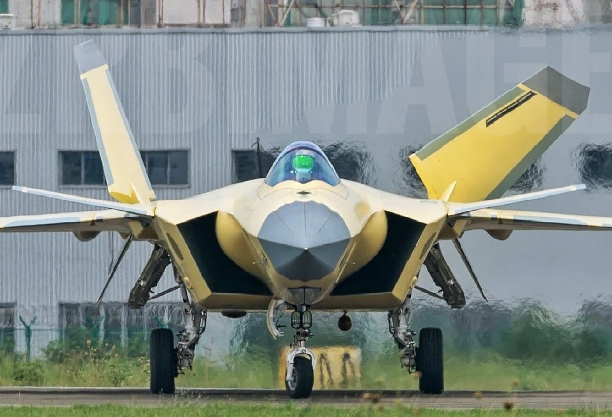 China J-20 Stealth Fighter