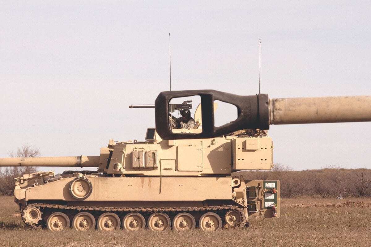 M109-A6 Paladin Self-Propelled Howitzer