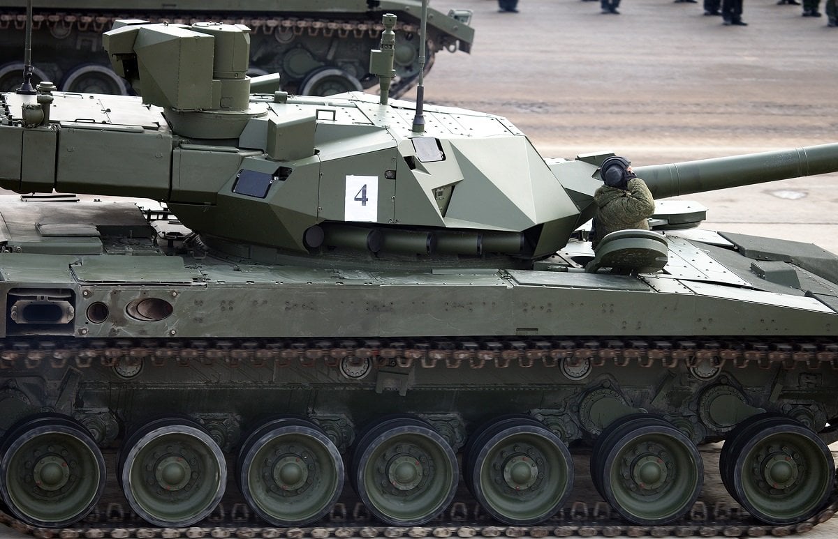 Meet the T-14 Armata: 10 Jaw Dropping Images of Russia's Best Tank - 19FortyFive