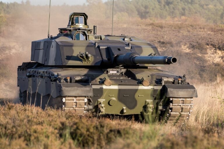 The New Challenger 3 Tank Is Rolling Into Trouble - 19FortyFive