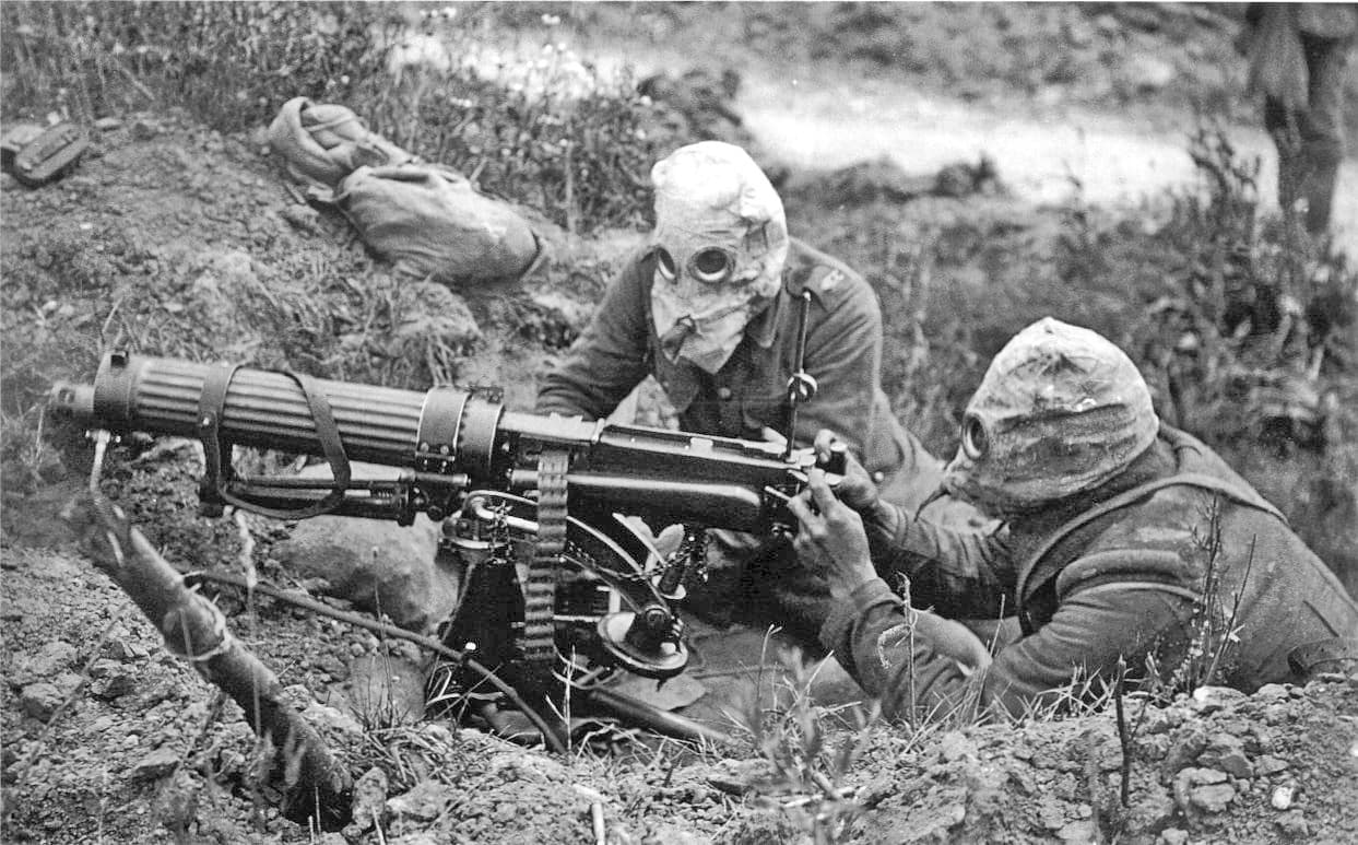 airplanes with machine guns in ww1