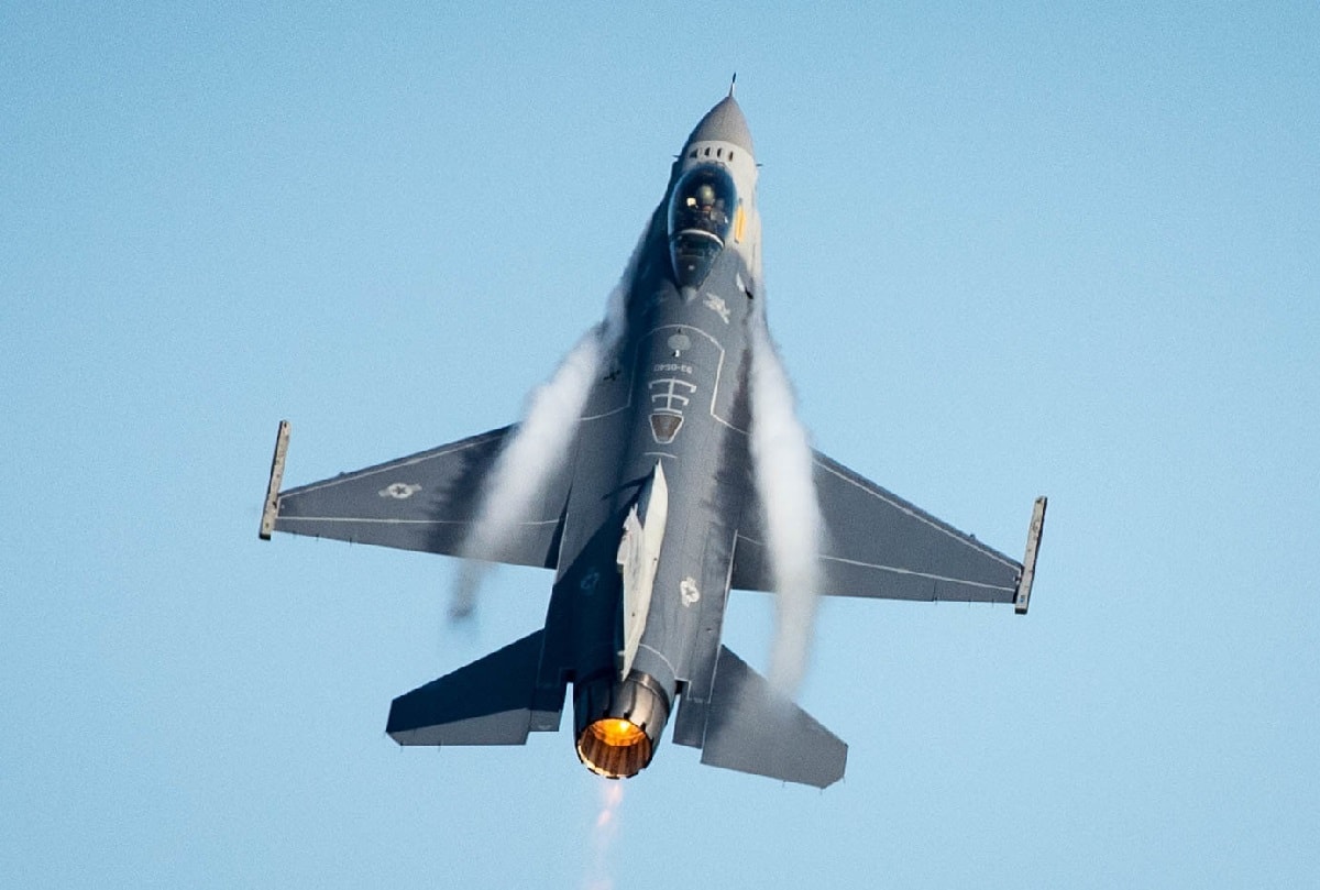 F-16