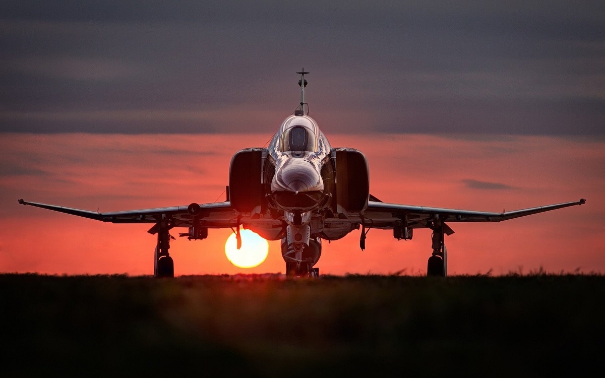 F-14 vs. F-4 Phantom II