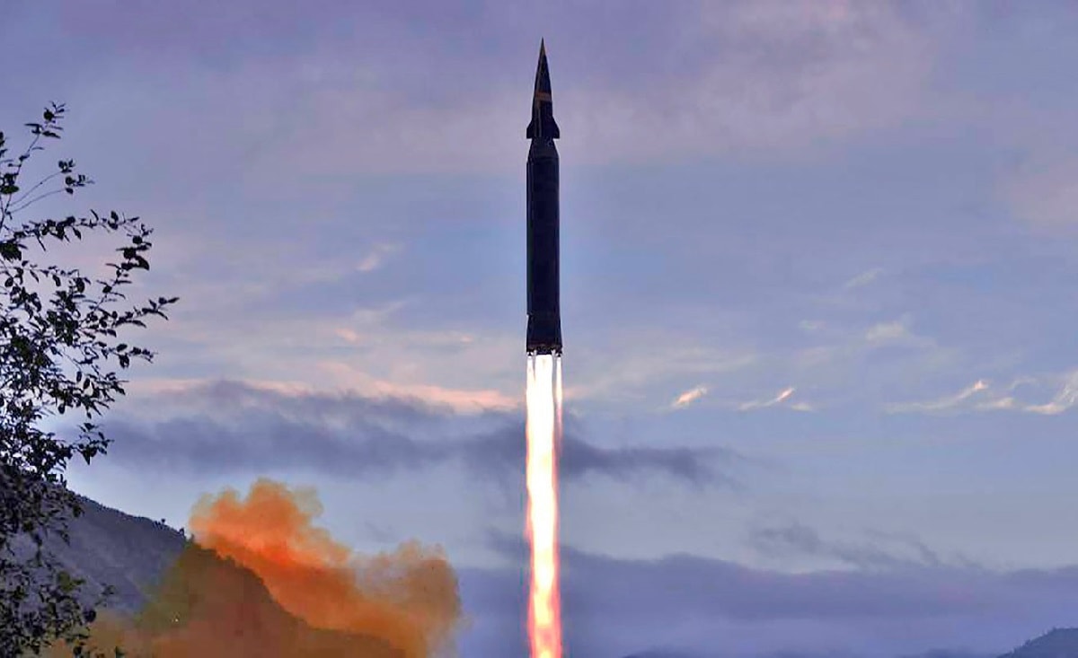 Hwasong-8-Hypersonic-Missile.jpg