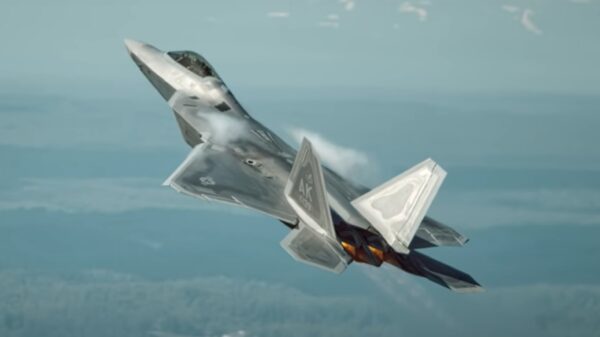 F-22 Slow-Motion