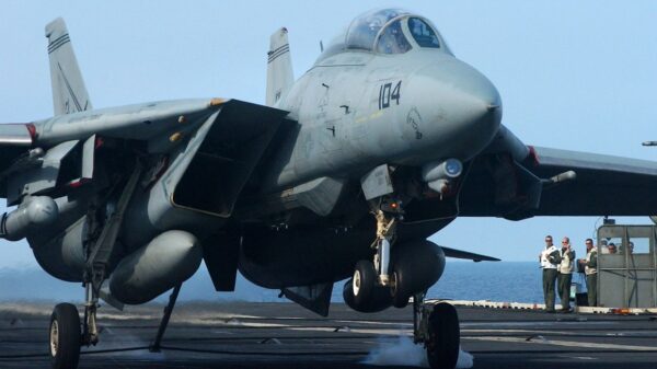 F-14 Tomcat landing. Image Credit: US Navy.