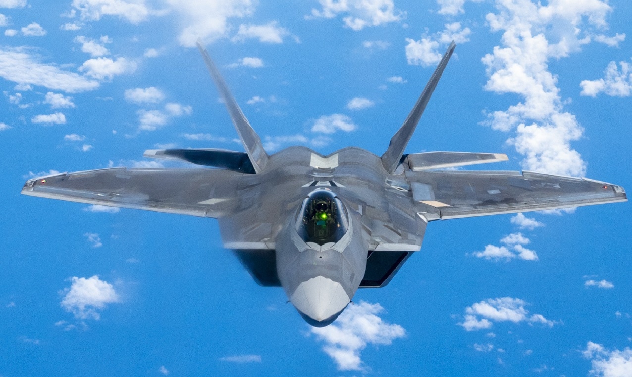 A Hawaii Air National Guard F-22 Raptor flies in formation with a French Air and Space Force F3-R Rafale June 30, 2021, near Oahu, Hawaii. FASF aircraft, maintenance, and support personnel traveled to Hawaii for exercise Wakea as part of the bilateral cooperation in the Pacific between the United States and France. During Wakea, Hawaii ANG F-22 Raptors trained with FASF aircraft to enhance air-combat expertise and interoperability between the two countries’ aircraft. In a unique association, the F-22s and the air defense mission at Joint Base Pearl Harbor-Hickam are assigned to the 154th Wing, Hawaii Air National Guard. Collectively known as the Hawaiian Raptors, the Hawaii ANG 199th Fighter Squadron and active duty 19th Fighter Squadron serve together under the Air National Guard-led active-associate construct to execute their mission sets. (U.S. Air National Guard photo by Staff Sgt. Orlando Corpuz)