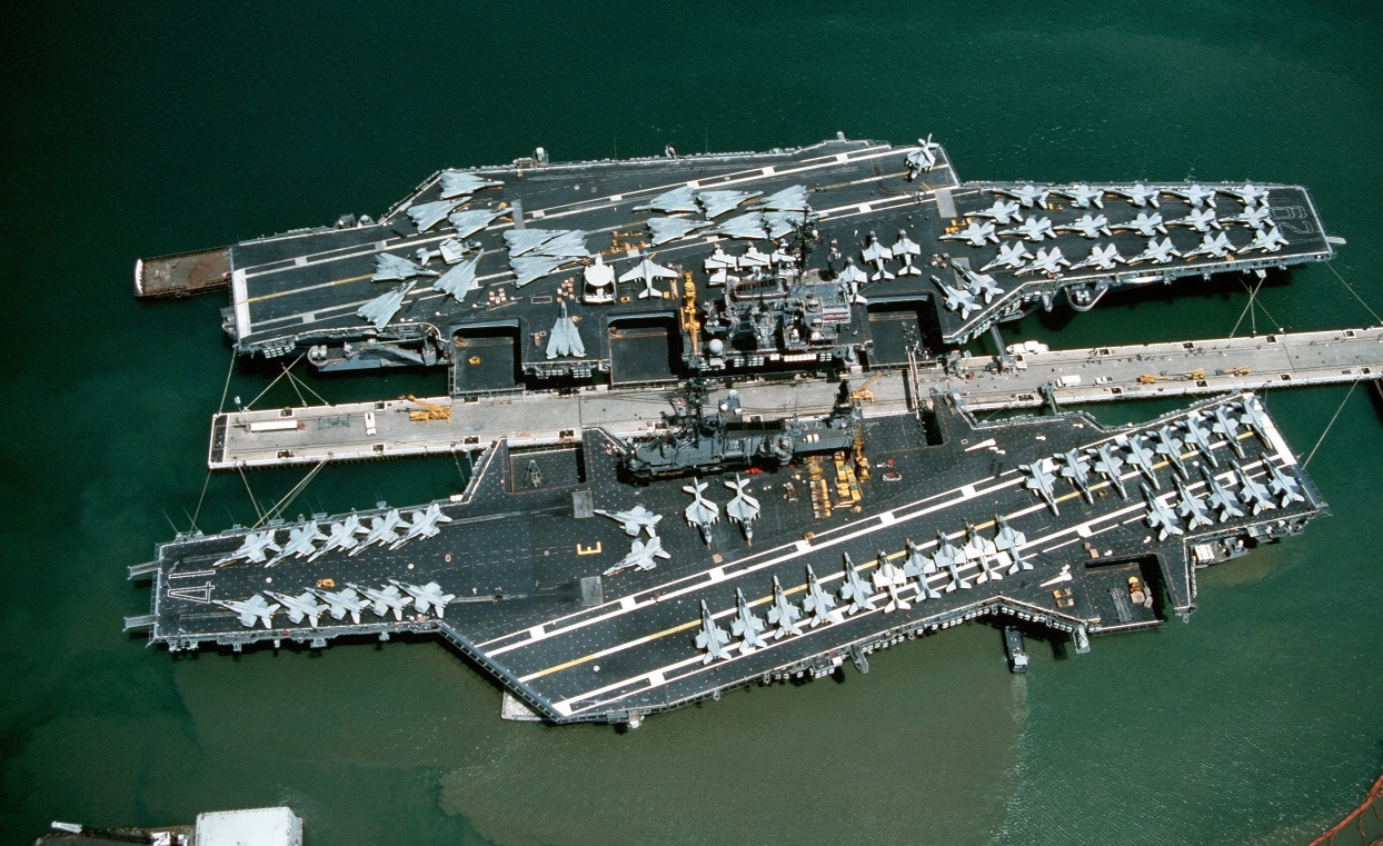 Aircraft Carriers Armed With Nuclear Weapons