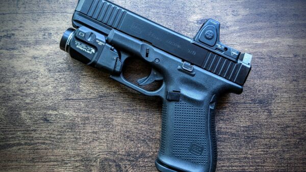 Glock 19. Image Credit: Creative Commons.