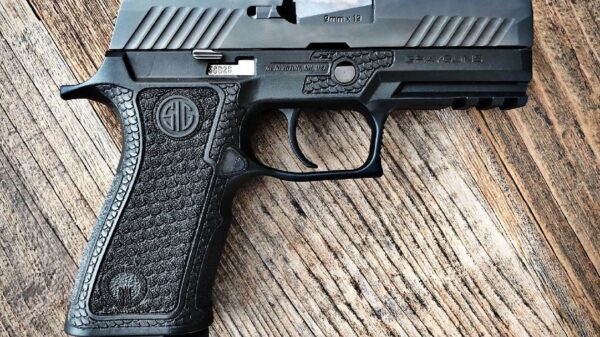 Sig Sauer P320 X-Carry. Image Credit: Creative Commons.