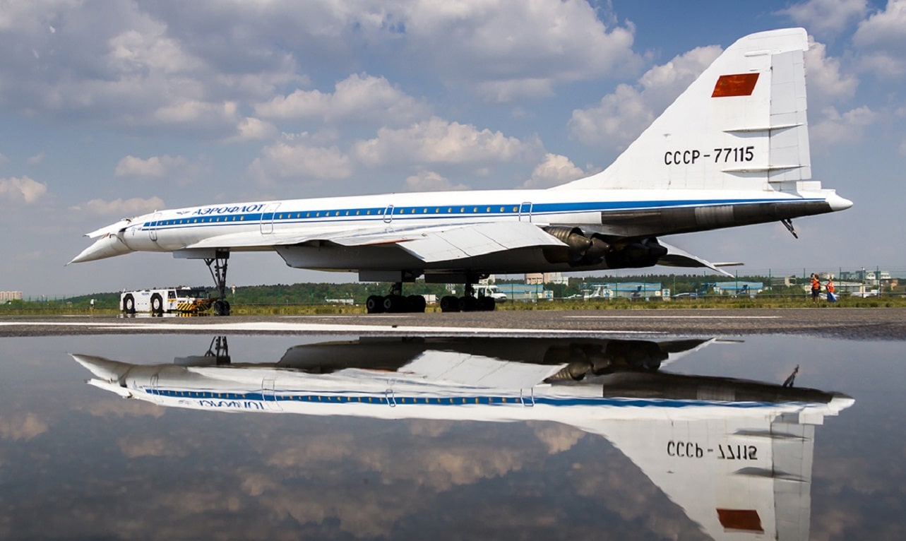 Tu-144