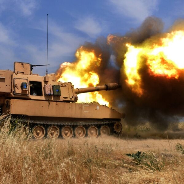 155mm like the ones used in Ukraine. Image Credit: Creative Commons.