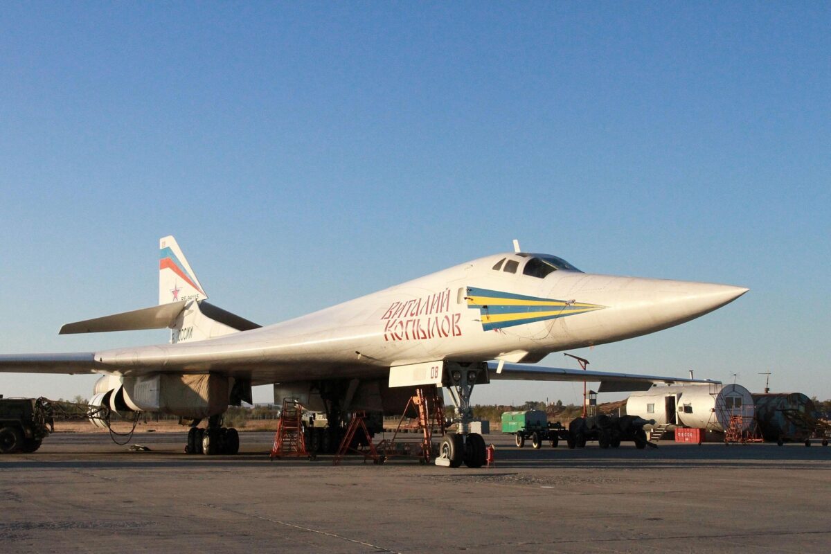 Tu-160