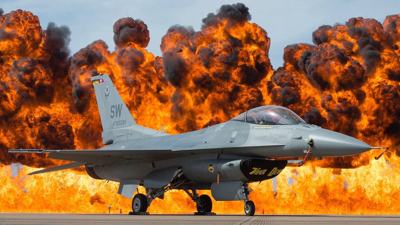 An Air Force F-16 Viper taxis just a few hundred feet from the wall of fire at the Fort Worth Alliance Air Show, Oct. 28, 2017 at Fort Worth, Texas. (Courtesy photo by Air Force Viper Demo Team)