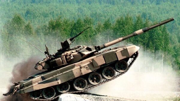 Russia T-80 Tanks