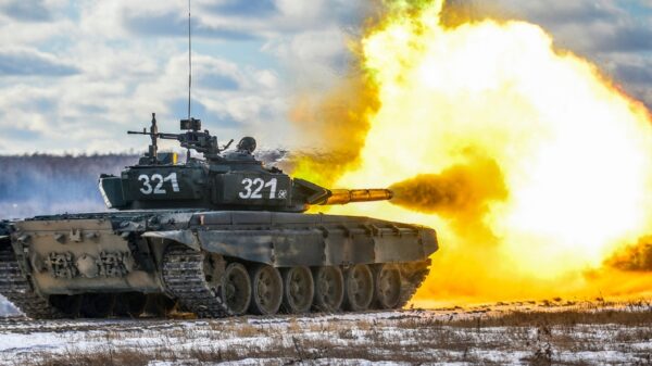 Russian T-90 tank firing its main gun. Image Credit: Russian Ministry of Defense.
