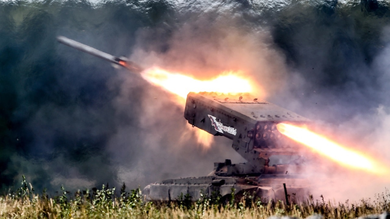 Russian Military MLRS. Image Credit: Creative Commons.