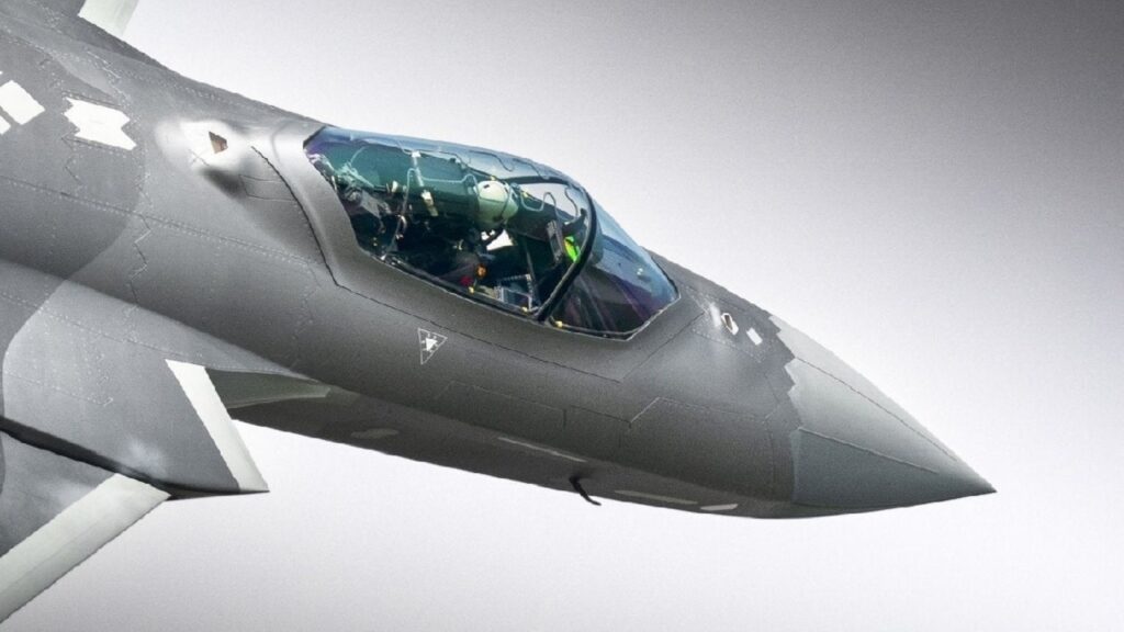 China’s New J-35 Stealth Fighter Has a Message for the F-35 - 19FortyFive
