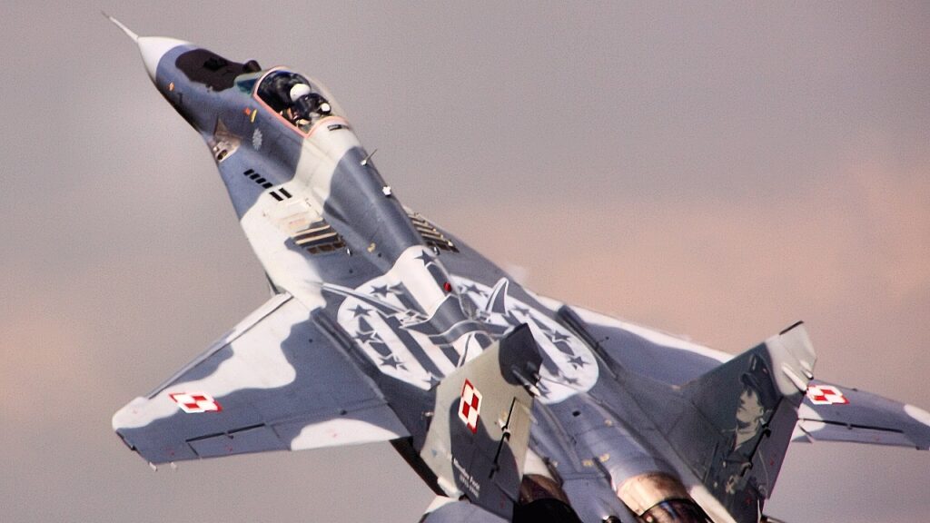 トランペッター RUSSIAN MIG-29M FULCRUM FIGHTER Mikoyan-Gurevich MiG-29 Fulcrum - History, Design