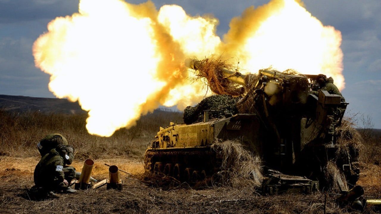 Russian Artillery Firing. Image Credit: Creative Commons.