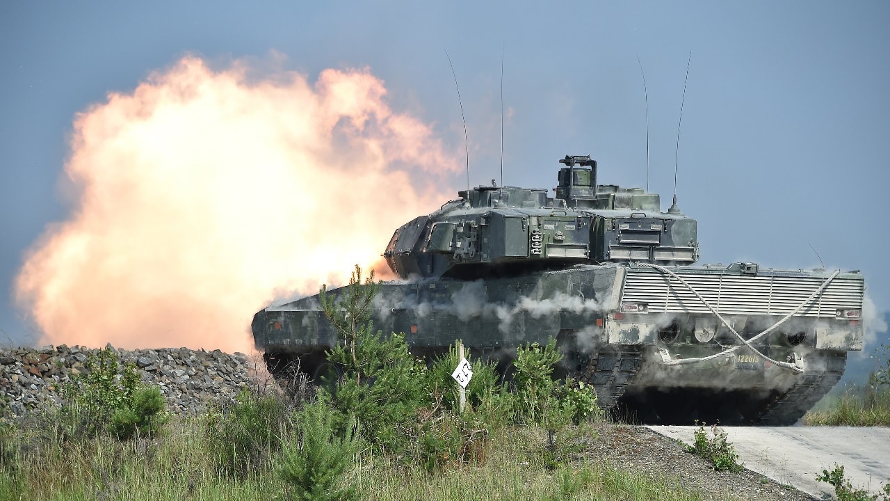 Swedish soldiers with the Wartofta Tank Company, Skaraborg Regiment in a Stridsvagn 122 main battle tank conduct the defensive operations lane during the Strong Europe Tank Challenge, June 7, 2018. U.S. Army Europe and the German Army co-host the third Strong Europe Tank Challenge at Grafenwoehr Training Area, June 3 - 8, 2018. The Strong Europe Tank Challenge is an annual training event designed to give participating nations a dynamic, productive and fun environment in which to foster military partnerships, form Soldier-level relationships, and share tactics, techniques and procedures. (U.S. Army photo by Gertrud Zach)