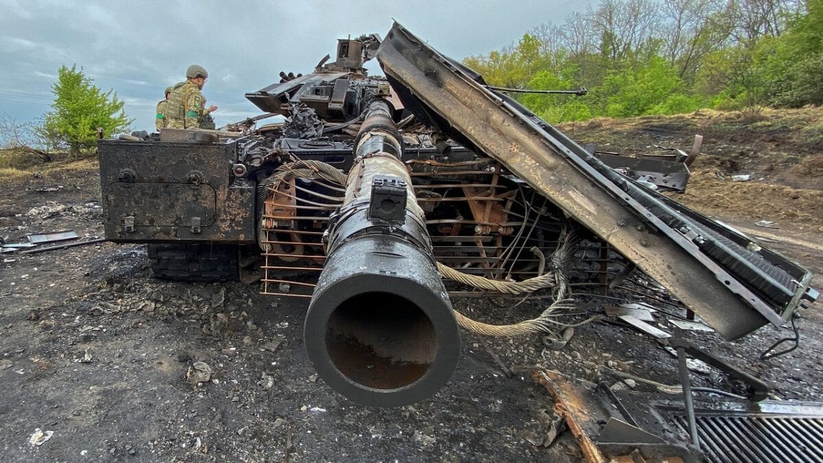 Russian main battle tank T-90M Proryv destroyed by Ukrainian Armed Forces is seen near the village of Staryi Saltiv, as Russia's attack on Ukraine continues, in Kharkiv region, Ukraine May 9, 2022. Picture taken May 9, 2022. REUTERS/Vitalii Hnidyi.