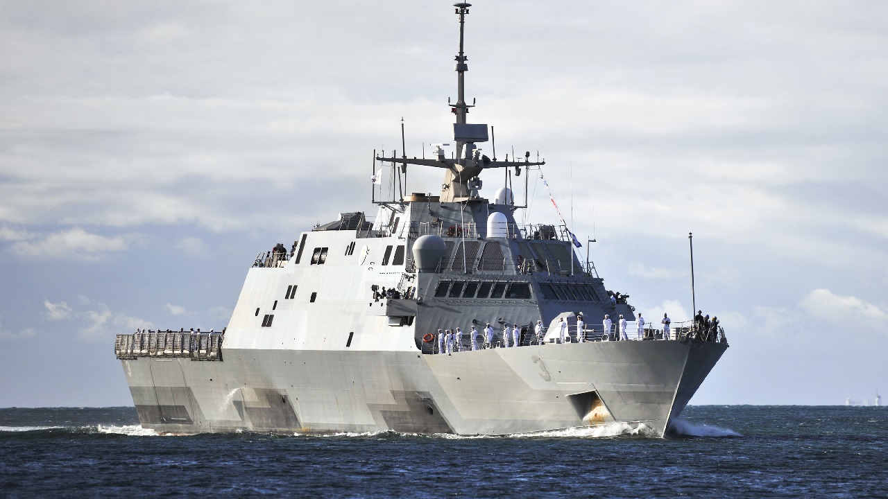 The littoral combat ship USS Fort Worth (LCS 3) arrives to Joint Base Pearl Harbor-Hickam for a scheduled port visit. Fort Worth deployed for a scheduled 16-month rotational deployment to Singapore in support of the Navy's strategic rebalance to the Pacific. Fort Worth is the first littoral combat ship to deploy under the 3-2-1 manning concept, swapping fully trained crews roughly every four months and extending the littoral combat ship forward presence. (U.S. Navy photo by Mass Communication Specialist 2nd Class Diana Quinlan/Released)