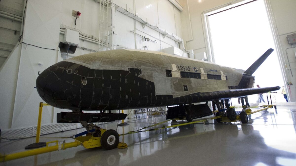 The X-37B Orbital Test Vehicle (OTV), the Air Force's unmanned, reusable space plane, landed at Vandenberg Air Force Base at 5:48 a.m. (PDT) June 16. OTV-2, which launched from Cape Canaveral Air Force Station, Fla., March 5, 2011, conducted on-orbit experiments for 469 days during its mission. The X-37B is the newest and most advanced re-entry spacecraft. Managed by the Air Force Rapid Capabilities Office, the X-37B program performs risk reduction, experimentation and concept of operations development for reusable space vehicle technologies. (photo credit: Boeing)