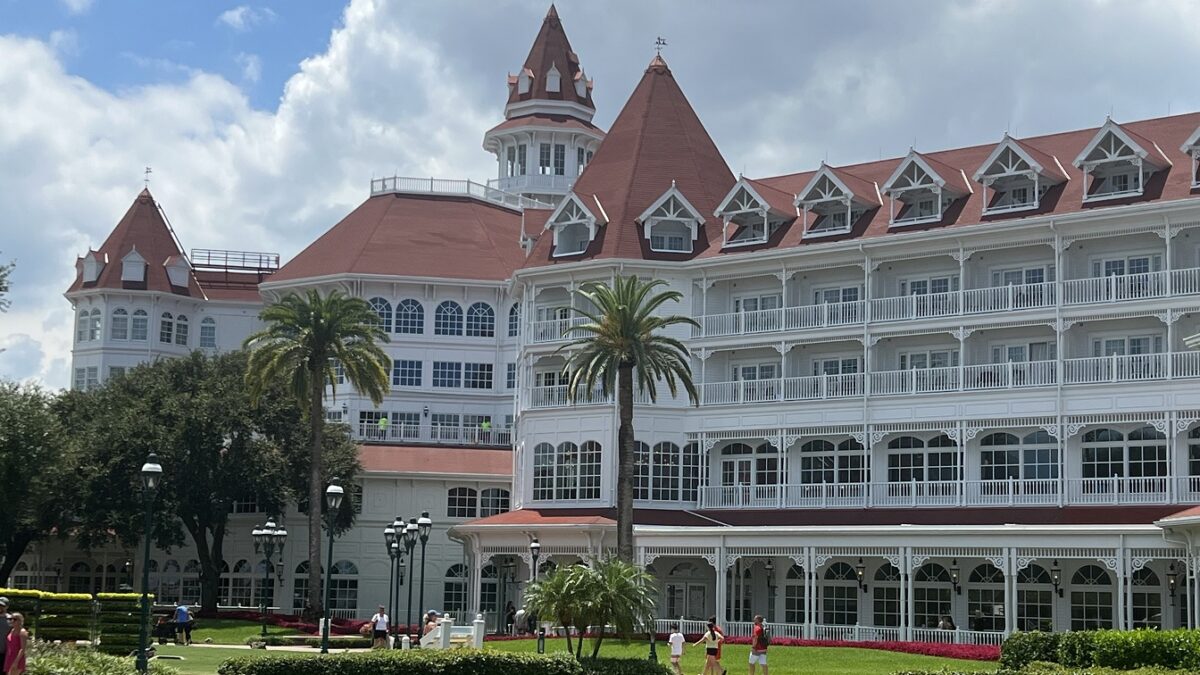 Disney's Grand Floridian Hotel August 2022. Image Credit: 19FortyFive.