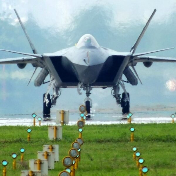 J-20 stealth fighter. Image Credit: Creative Commons.