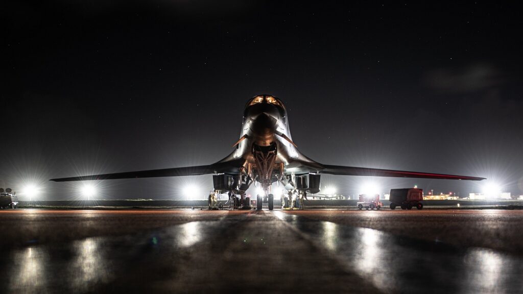 【未組立品】Hasegawa  B-1B  BOMBER DVIDS - Images - Ellsworth B-1B Lancer conducts two Aero