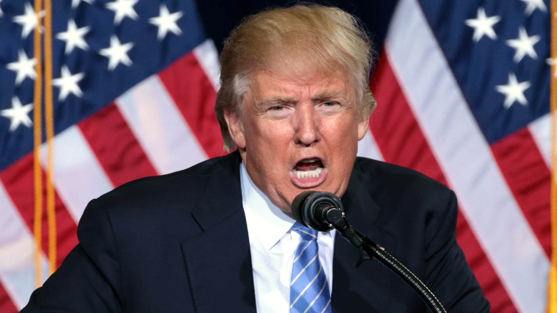 Donald Trump speaking to supporters at an immigration policy speech at the Phoenix Convention Center in Phoenix, Arizona. Image Credit: Creative Commons.