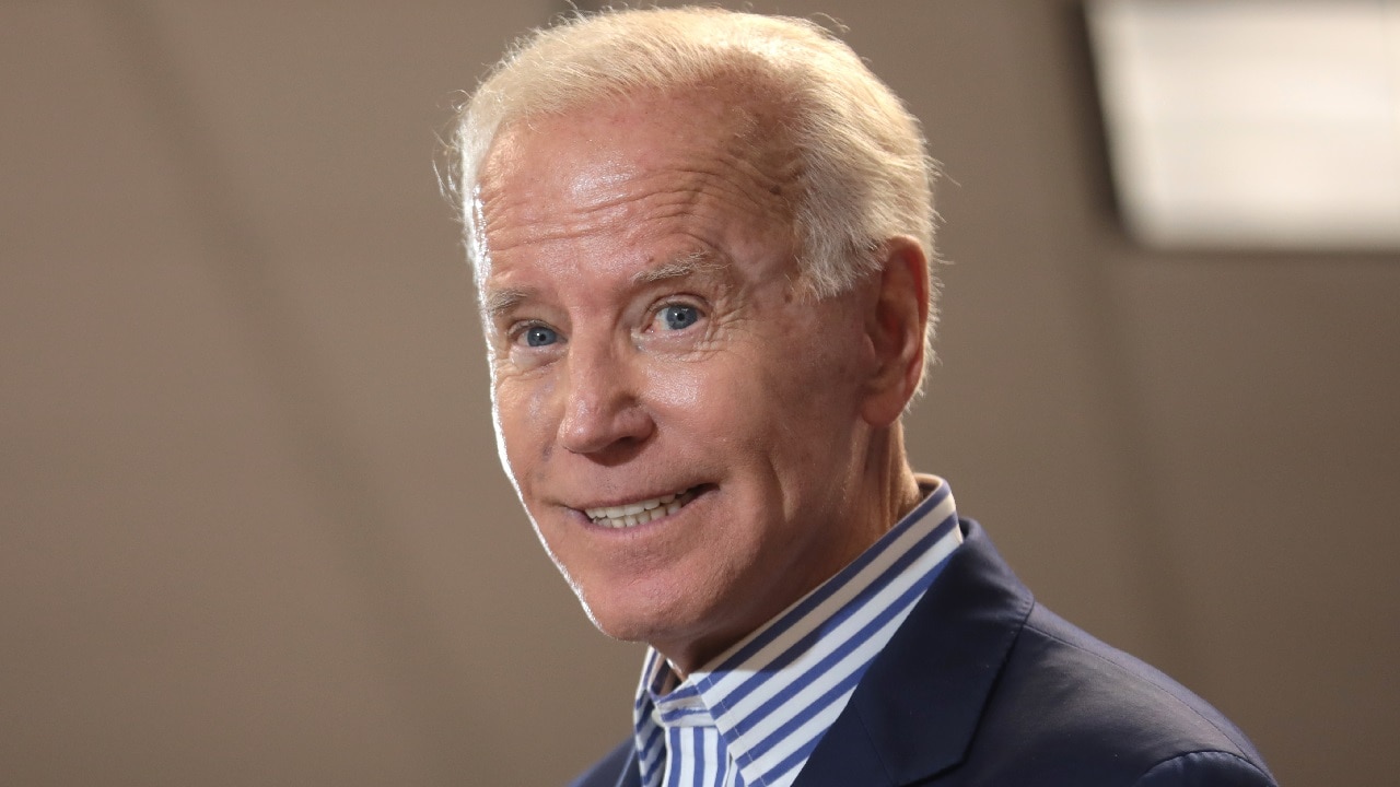 Former Vice President of the United States Joe Biden speaking with supporters at a town hall hosted by the Iowa Asian and Latino Coalition at Plumbers and Steamfitters Local 33 in Des Moines, Iowa. Image Credit: Creative Commons.