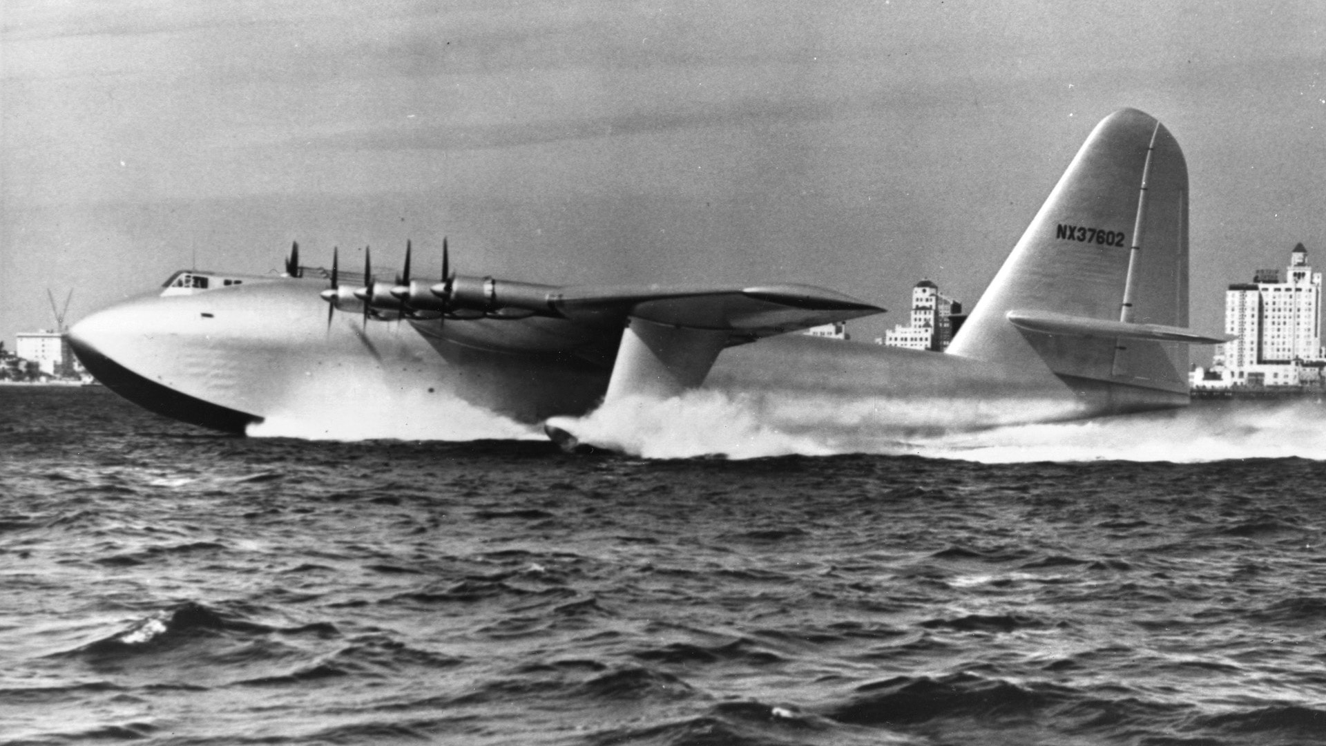 Spruce Goose: The Biggest Propeller Plane Ever Built (Well, Not Anymore