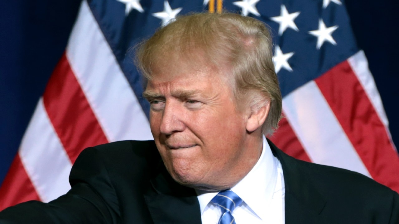 By Gage Skidmore: Donald Trump speaking to supporters at an immigration policy speech at the Phoenix Convention Center in Phoenix, Arizona.