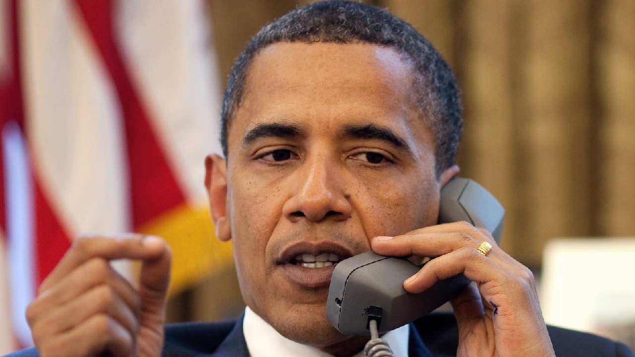 President Barack Obama talks with Israeli Prime Minister Benjamin Netanyahu during a phone call from the Oval Office, Monday, June 8, 2009. Official White House Photo by Pete Souza.