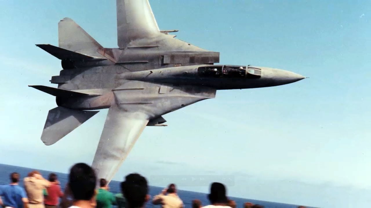 F-14 Banana Pass. Image Credit: Creative Commons.