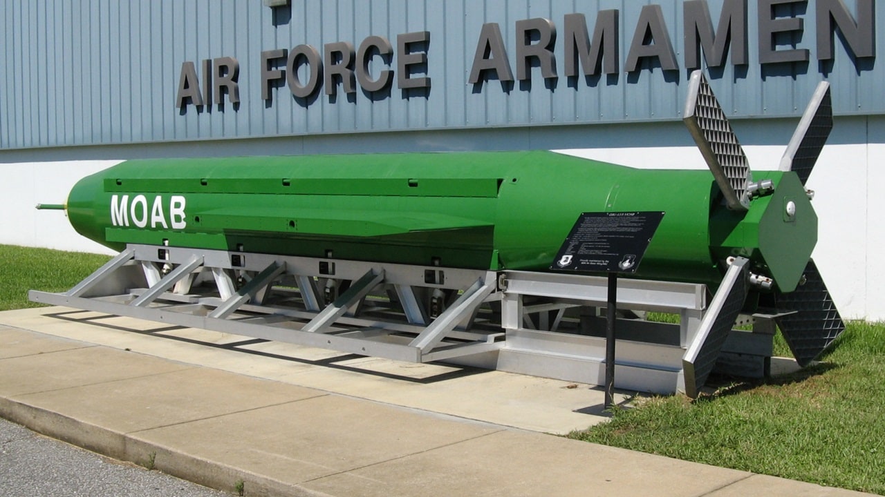 MOAB glide bomb, USAF Armaments Museum, Eglin AFB, Florida / 2007. Image Credit: Creative Commons.