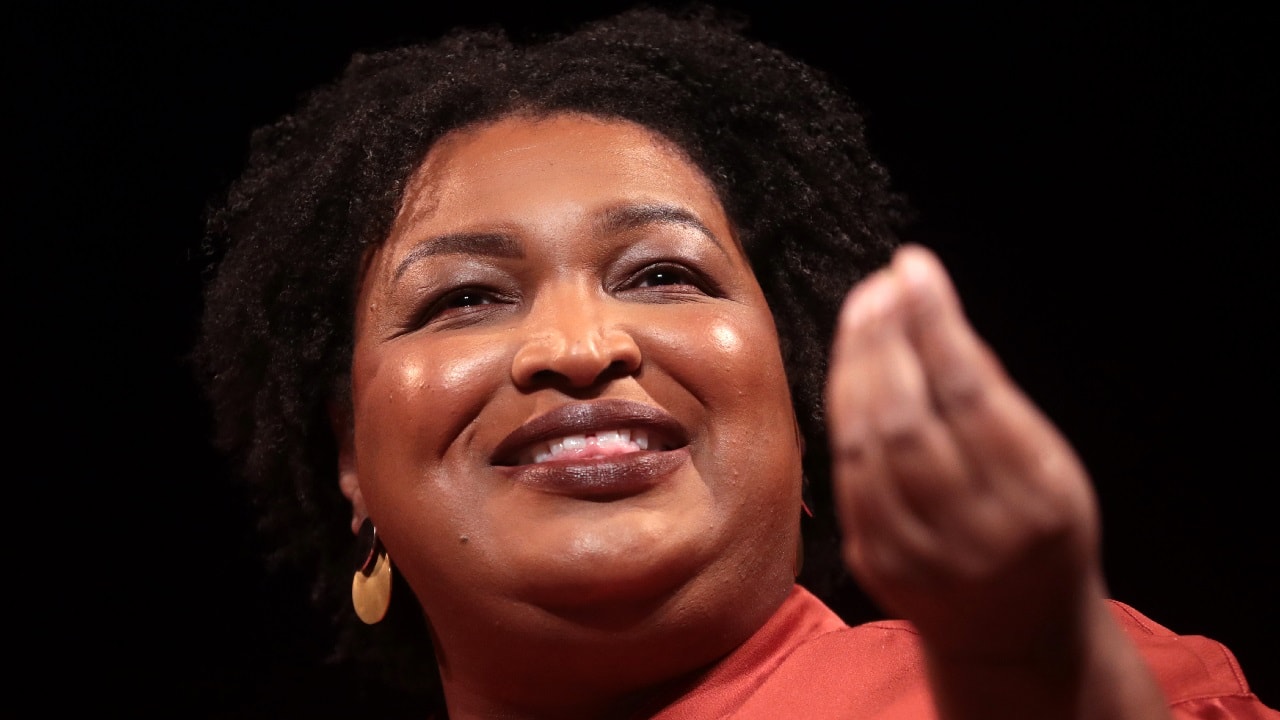 Former Minority Leader of the Georgia House of Representatives Stacey Abrams speaking with attendees at a conversation at the Mesa Arts Center in Mesa, Arizona. Image Credit: Gage Skidmore.