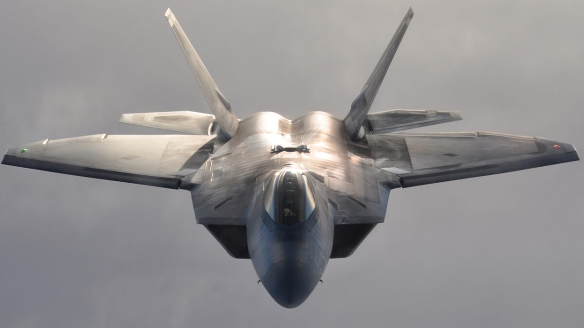 F 22 Raptor Technology 11 U.S. Air Force F-22 Raptor Stealth Fighters Are Now Based in Iran's ...