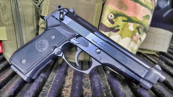 Beretta 92FS.