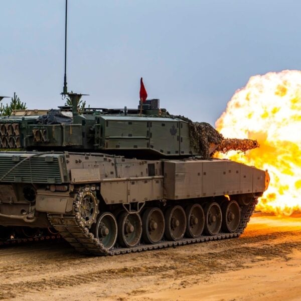 Canada's Military Tanks Firing