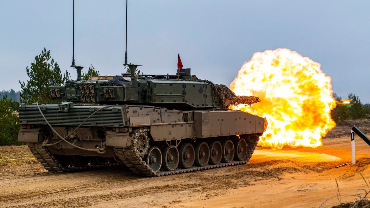 Canada's Military Tanks Firing