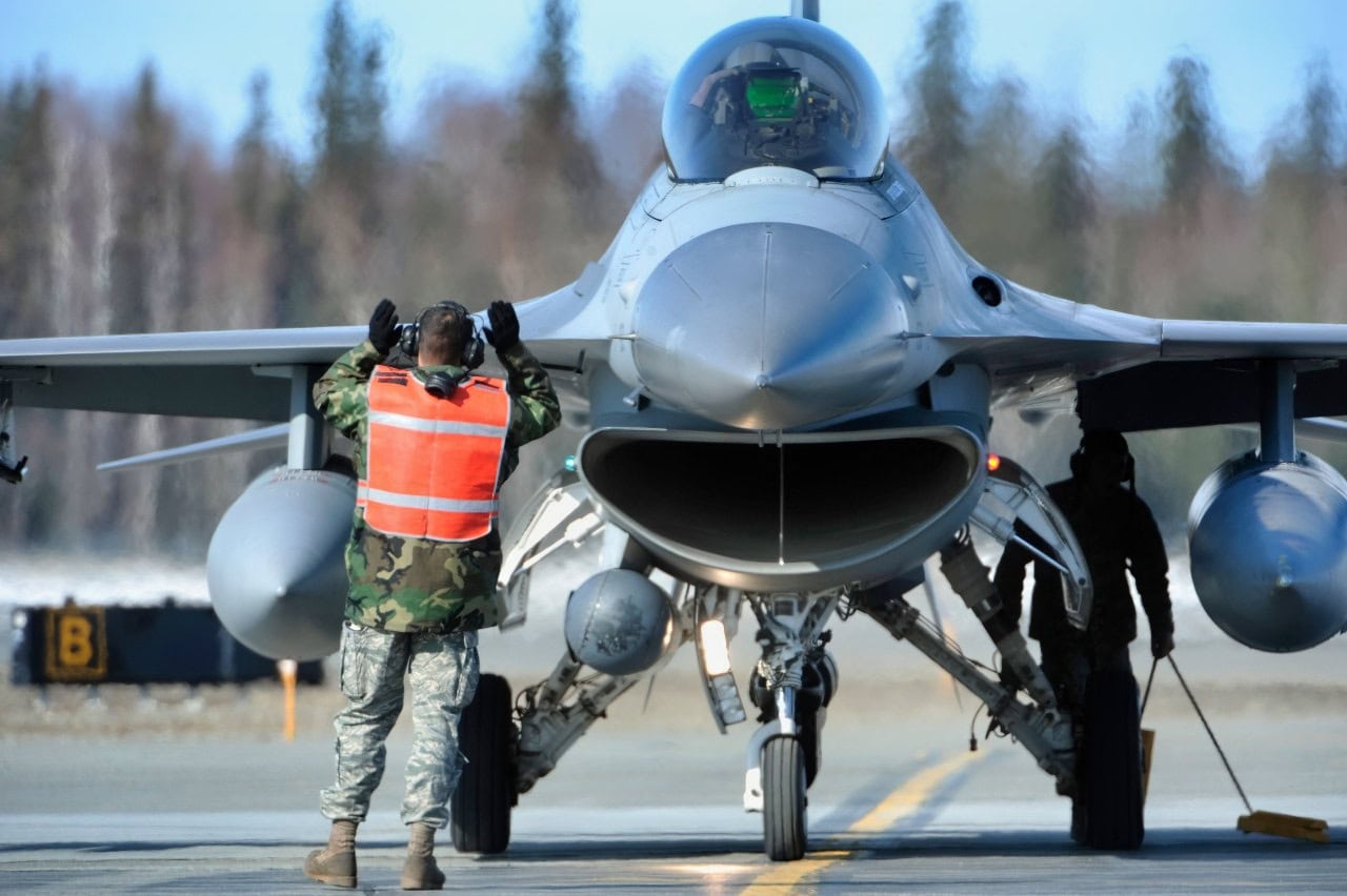 F-16 Fighter