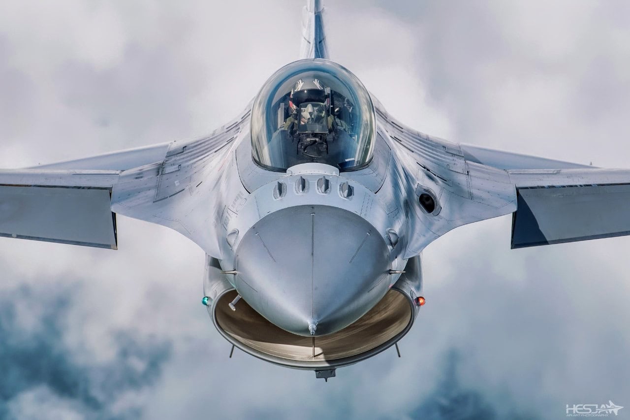 F-16 Fighter
