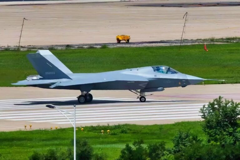 China's New J-35 Stealth Fighter Has a Message for the U.S. Military ...