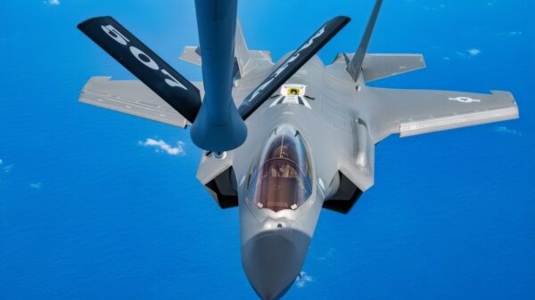 F-35 Getting Fuel