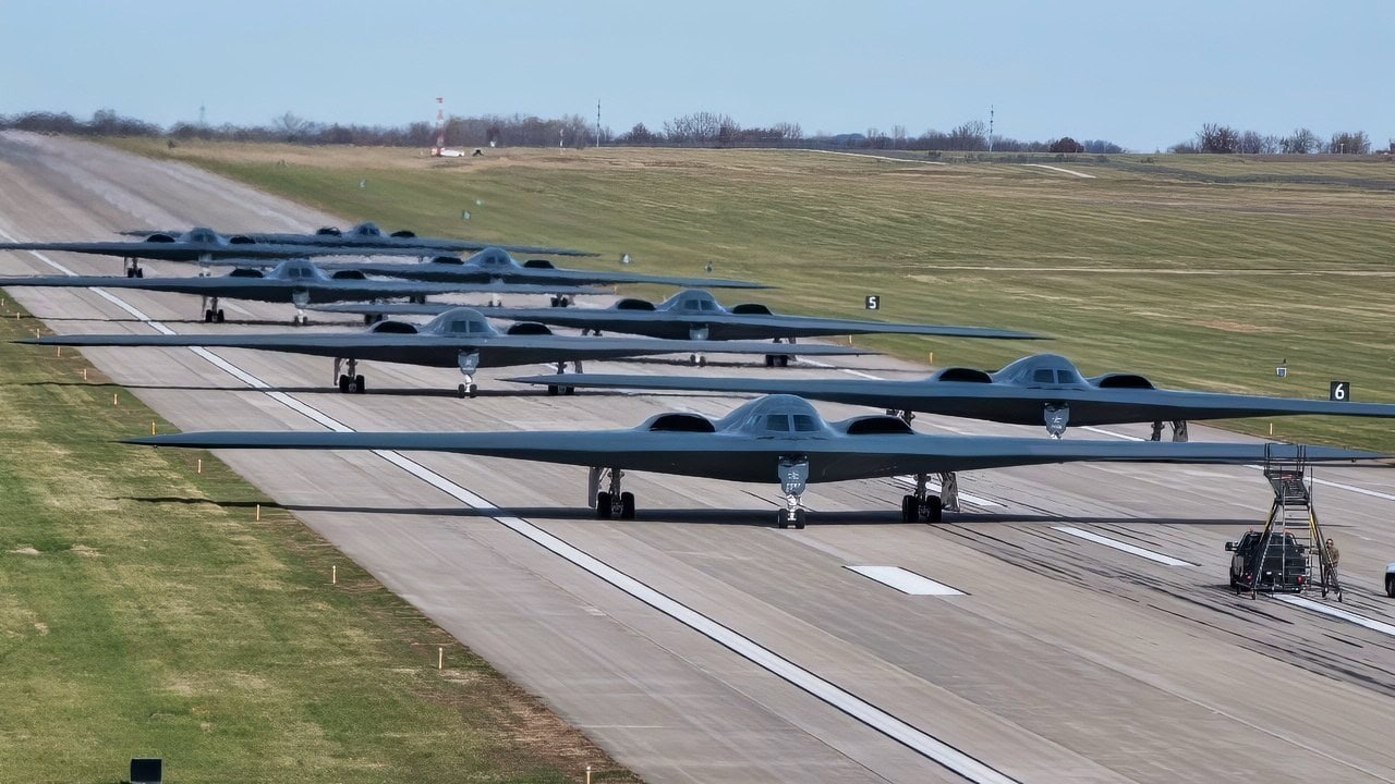 Trump Might Try to ‘Stealth Bomber’ His Way to Crushing the Iran Regime