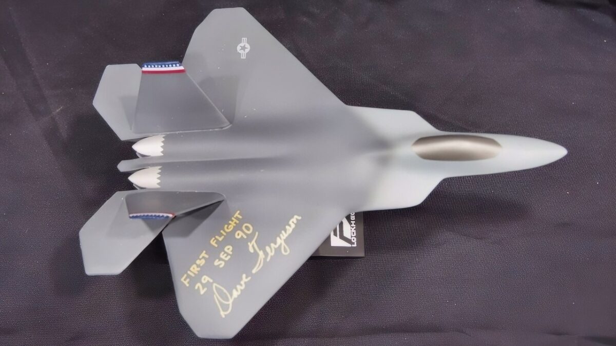 F-22 Raptor Fighter Super Rebirth: Why the World's Stealthiest Jet is ...