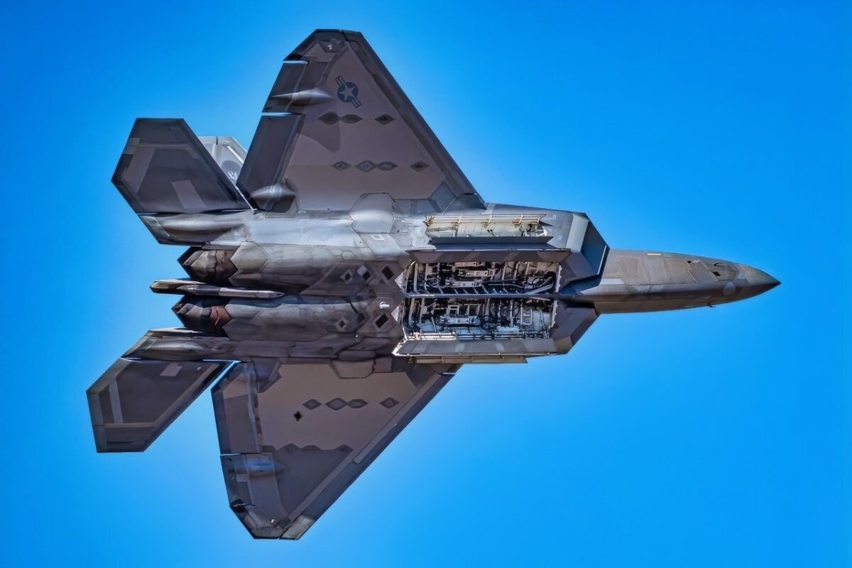 We Made an Cut We Can't Reverse: The U.S. Air Force's F-22 Raptor ...